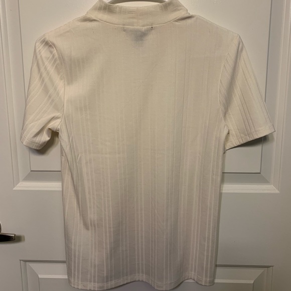 Simple White Shirt - Picture 2 of 2